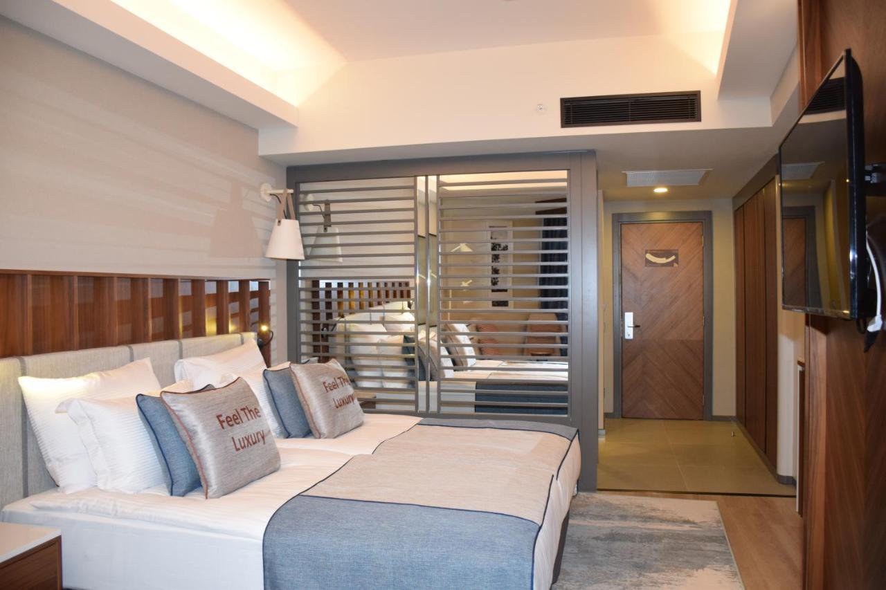 Deluxe Double or Twin Room Pool Access,1113298707:JPEG