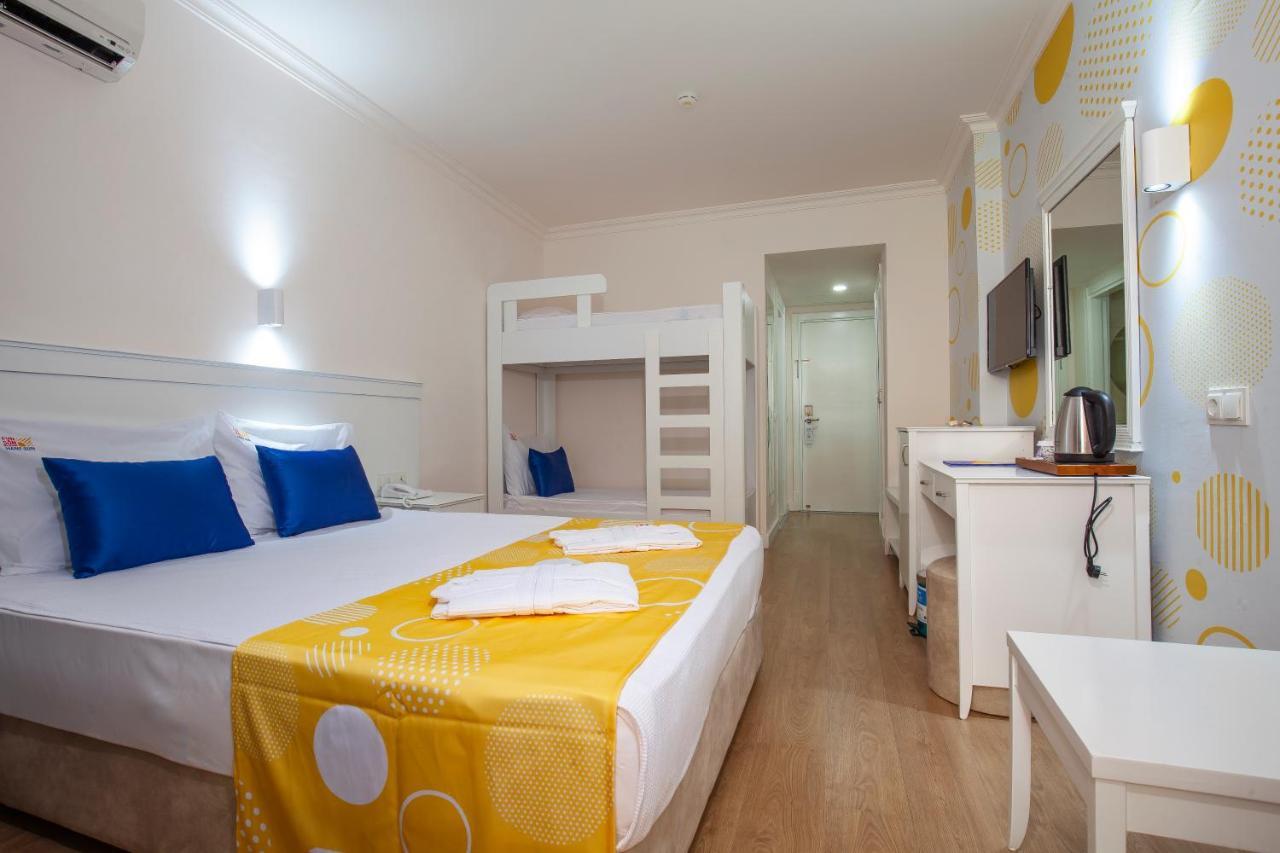 Quadruple Room,1556250421:JPEG